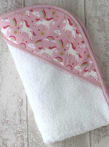 cape de bain bebe rose Licorne Creacoton