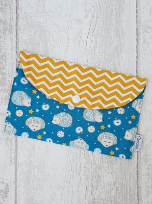 pochette range-serviette maternelle Herisson Creacoton
