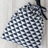 sac a doudou bebe bleu marine triangle Creacoton (1)