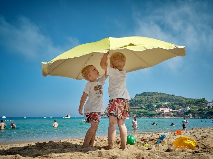 parasol été protéger enfant rayon soleil ombre plage 