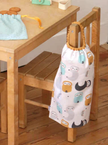 Serviette de table enfant avec sa pochette de rangement pour la cantine  scolaire et la maison flamants roses - Un grand marché