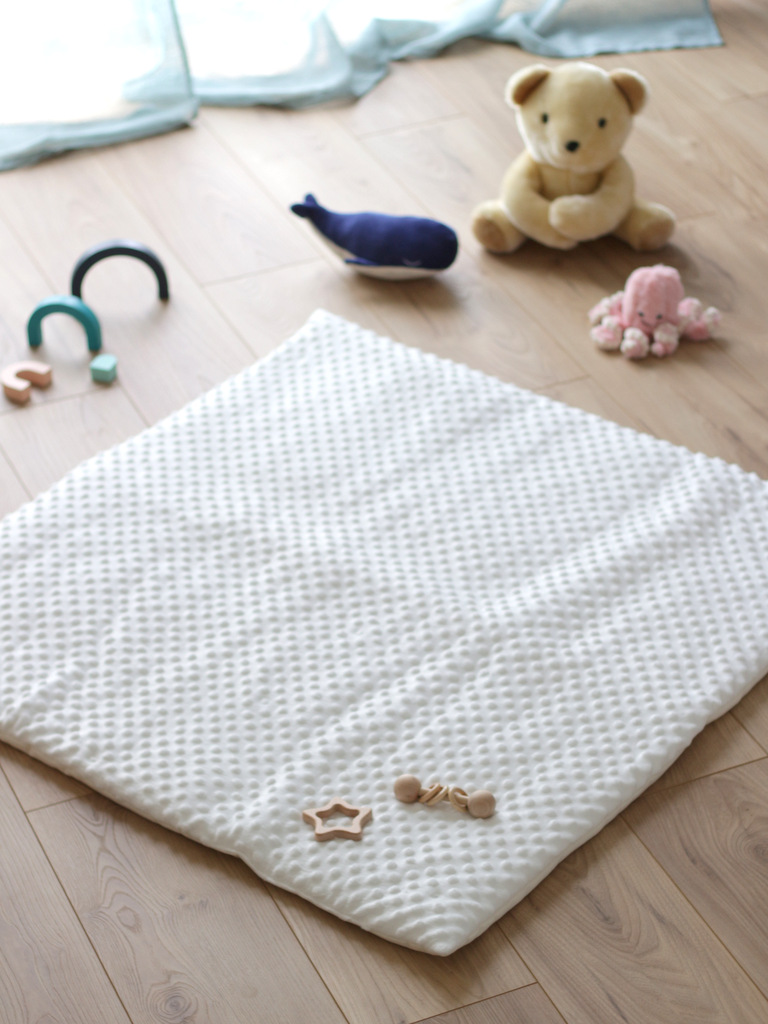 Tapis bébé enfant polaire Minky Blanc Pois - My Lovely Family