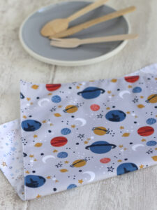 Serviette cantine primaire coton bio Galaxie My Lovely Family ecole elementaire personnalisable