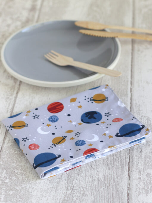 Serviette cantine primaire coton bio Galaxie My Lovely Family ecole elementaire personnalisable